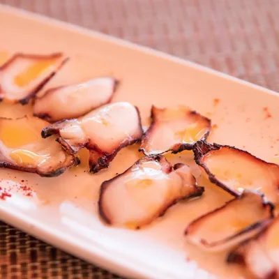 Heerlijke gegrilde octopus met paprikapoeder