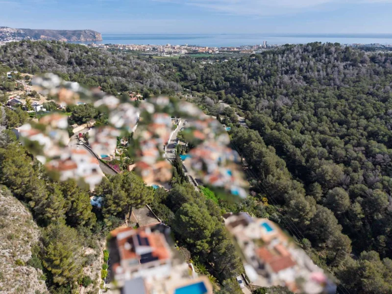 Bouwgrond met zeezicht in Sol de Este, Jávea