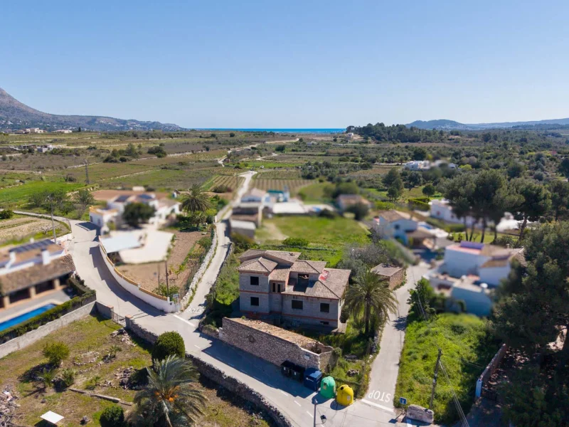 Villa in Gata de Gorgos met groot perceel en panoramisch uitzicht