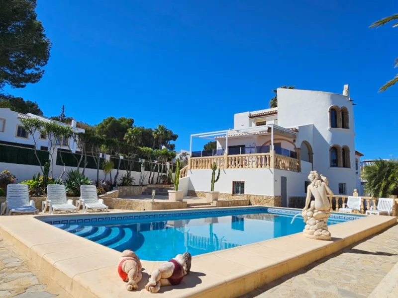 Villa met vier slaapkamers en privézwembad in Pinosol, Jávea