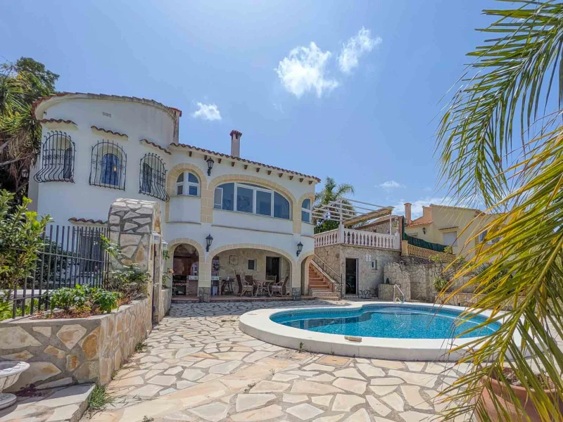 Villa met panoramisch zeezicht in La Pedrera, Dénia