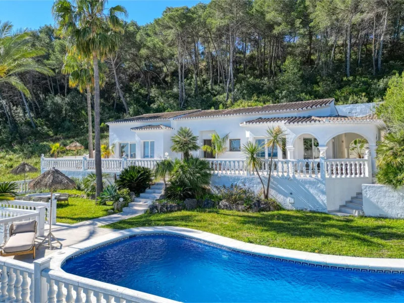 Villa in Jávea Piver: 3 Slaapkamers, Zwembad & Tuin