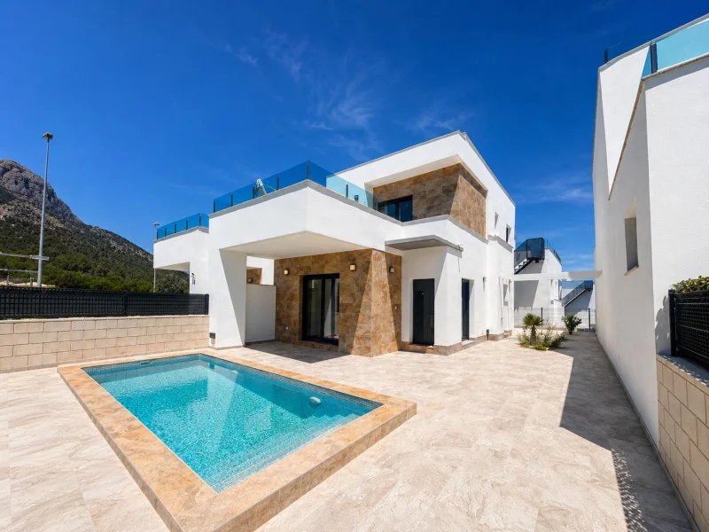 Moderne villa met 3 slaapkamers te koop in Polop, La Alberca met privézwembad