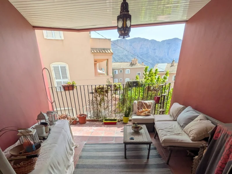 Appartement te koop in Jesús Pobre met terras en patio