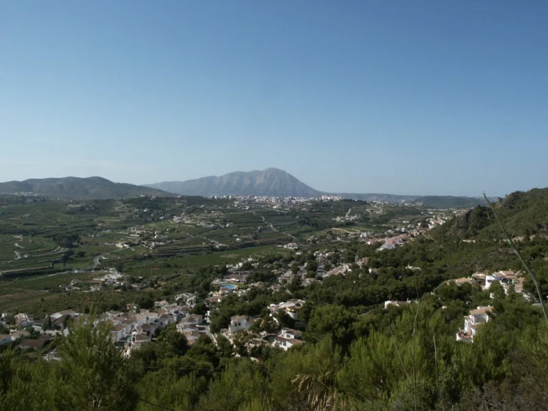 Landelijk perceel met panoramisch zeezicht in Benitachell
