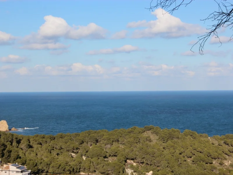Bouwperceel in Jávea met zeezicht nabij Portichol