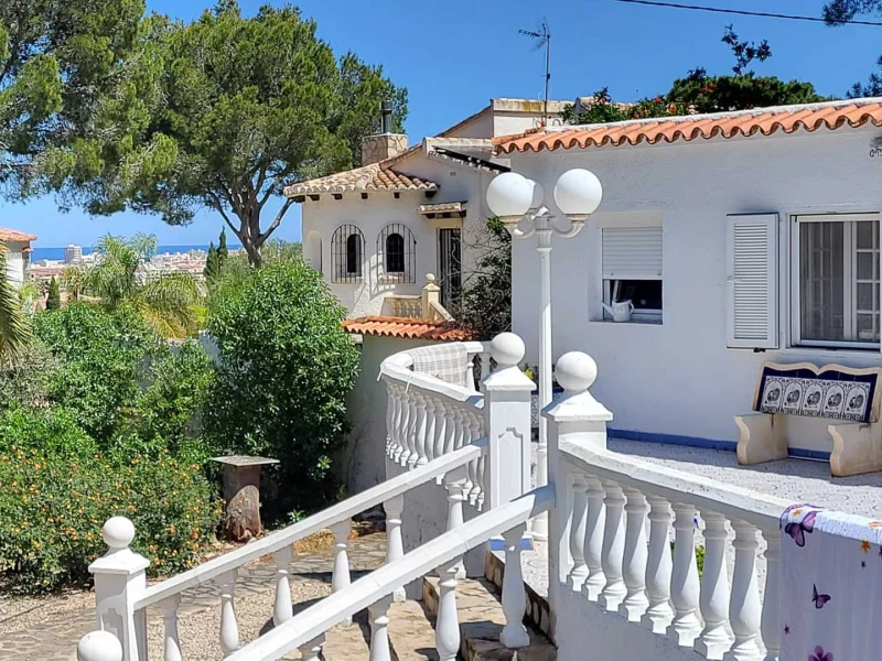 Villa te koop in La Pedrera, Dénia, met zeezicht en zwembad