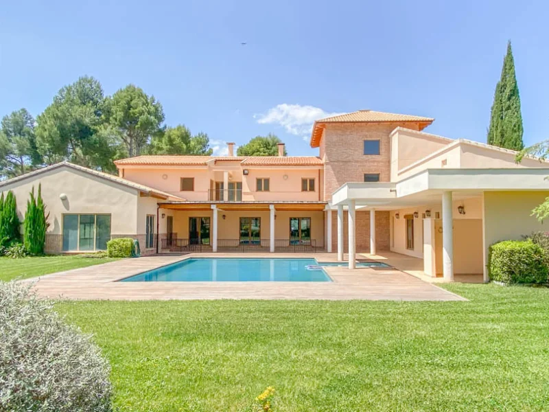Prachtig landgoed met villa en gastenverblijf in Penáguila