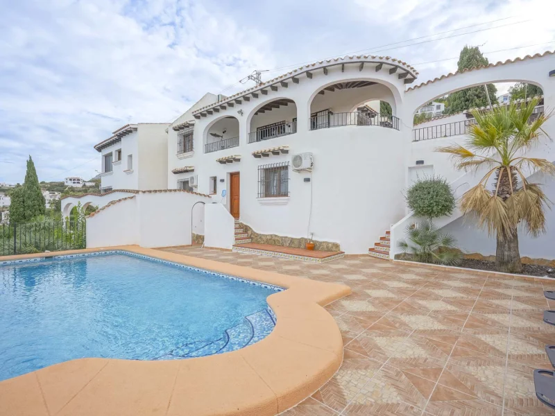 Villa te Koop in Pego met Panoramisch Uitzicht en Privézwembad