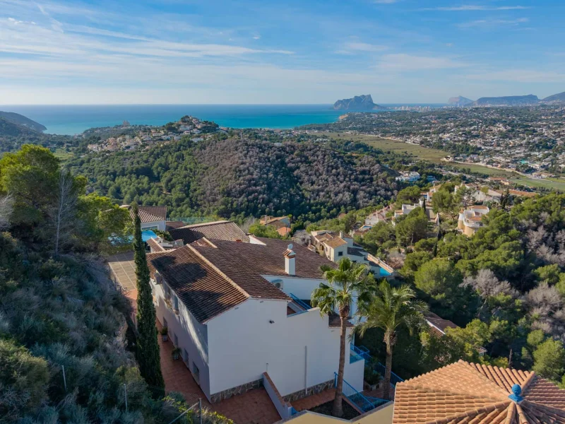 Villa met panoramisch zeezicht en privé wellnesscentrum in Moraira