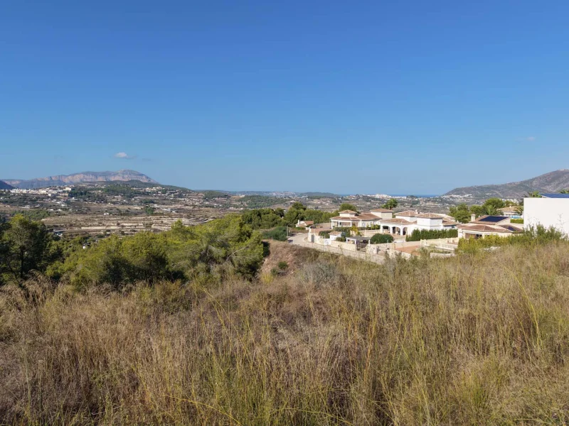 Bouwgrond met zeezicht in Benimeit, Moraira