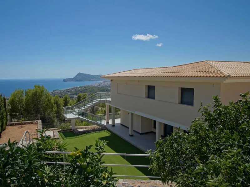 Luxe moderne villa in Altea met panoramisch uitzicht op zee