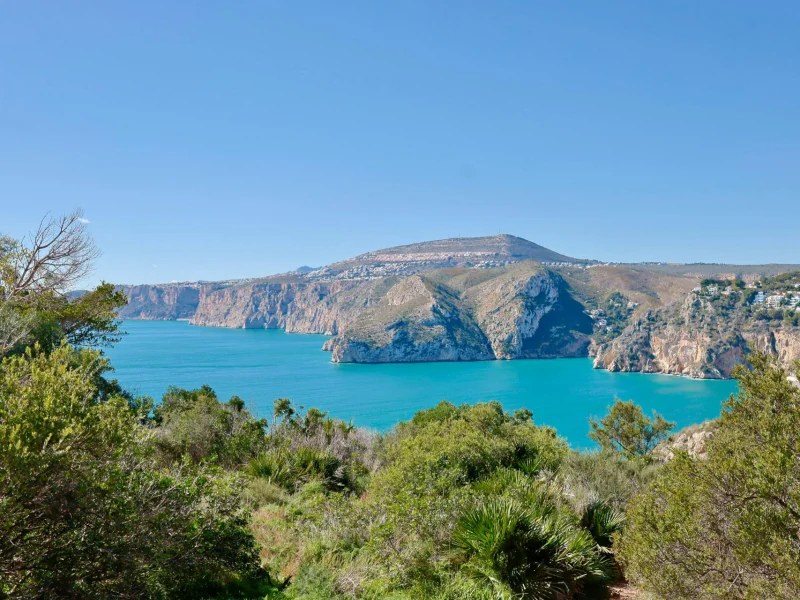 Villa te koop in Jávea met zeezicht en privé tuin