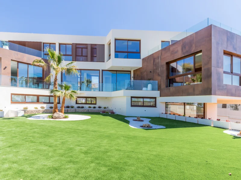 Luxe Villa met Zwembad te **La Nucía**