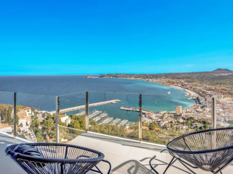 Luxe villa met panoramisch zeezicht in La Corona, Jávea