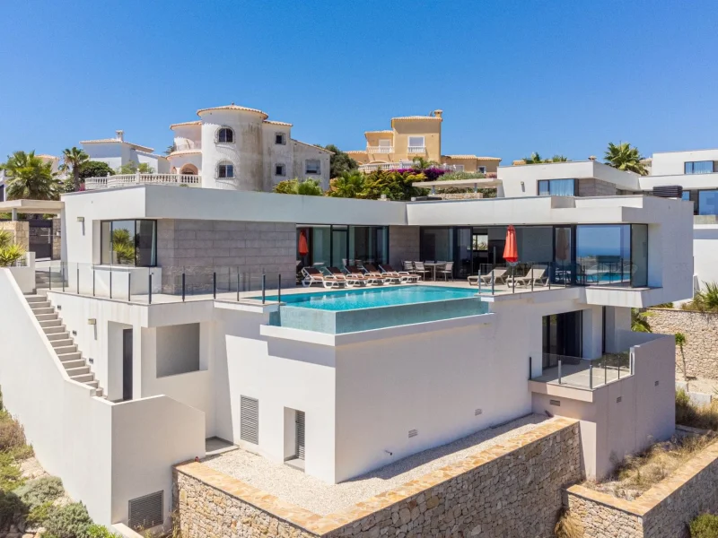 Moderne villa met zeezicht in Cumbre del Sol, Benitachell