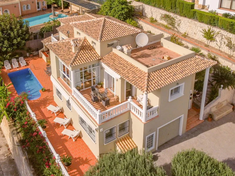 Villa in Jávea met privézwembad en uitzicht op de bergen
