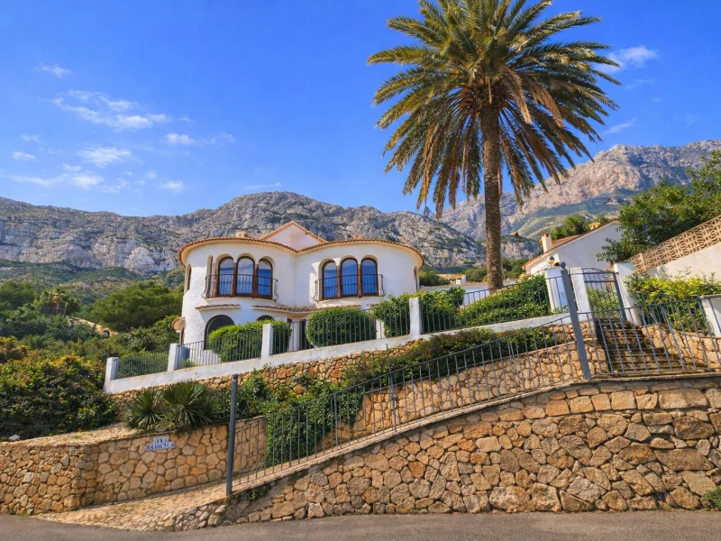 Villa met zeezicht en privézwembad in Dénia