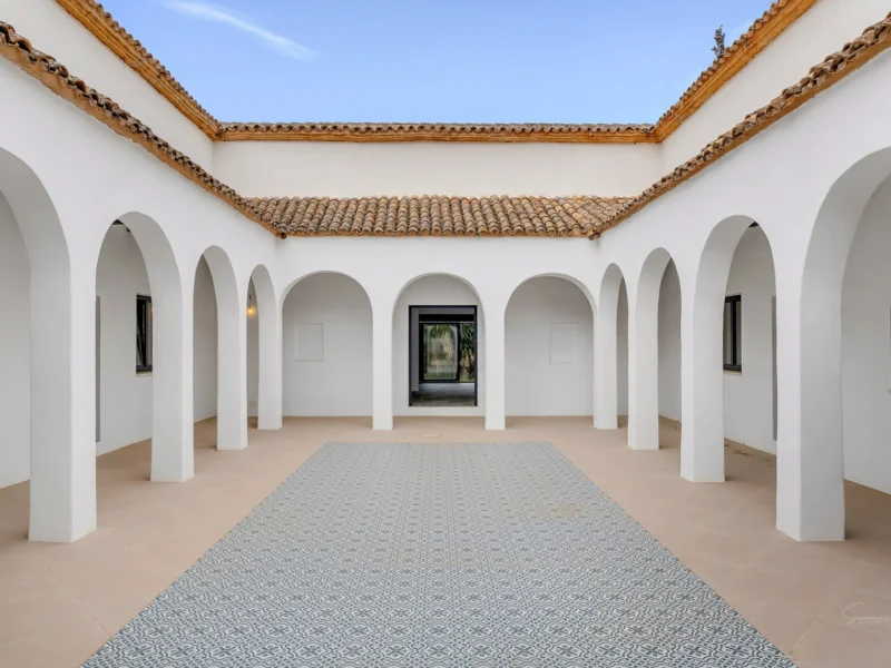 Unieke gelijkvloerse villa in Jávea, Costa Nova met groot vlak perceel