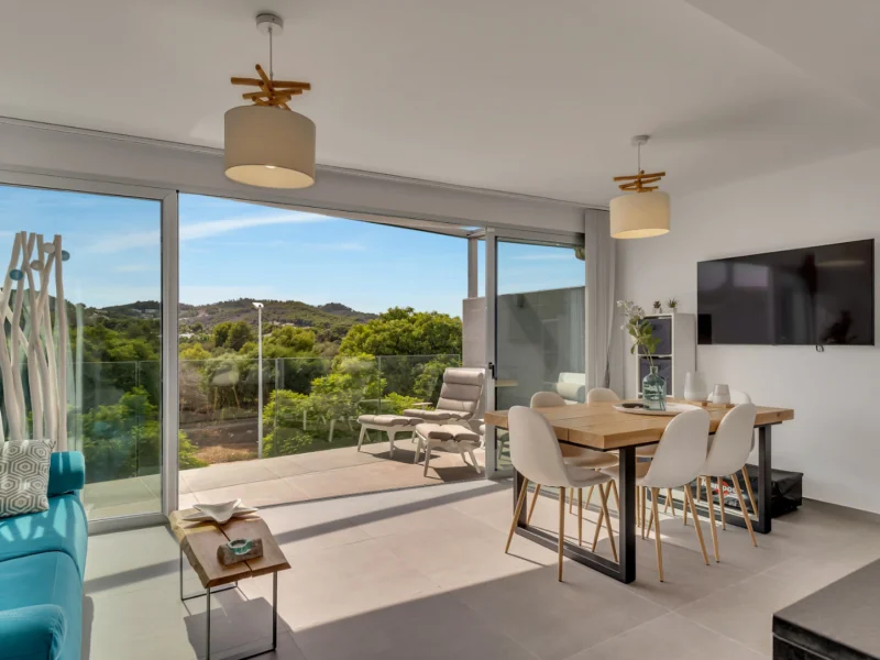 Modern triplex appartement in Jávea Arenal met dakterras