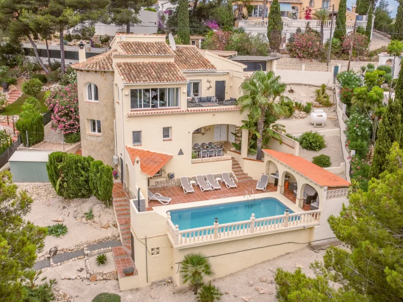 Villa met vijf slaapkamers en zwembad in Granadella - Ambolo, Jávea