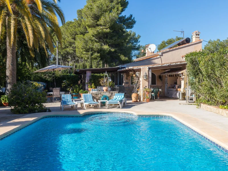 Gelijkvloerse villa in Jávea met verwarmd zwembad