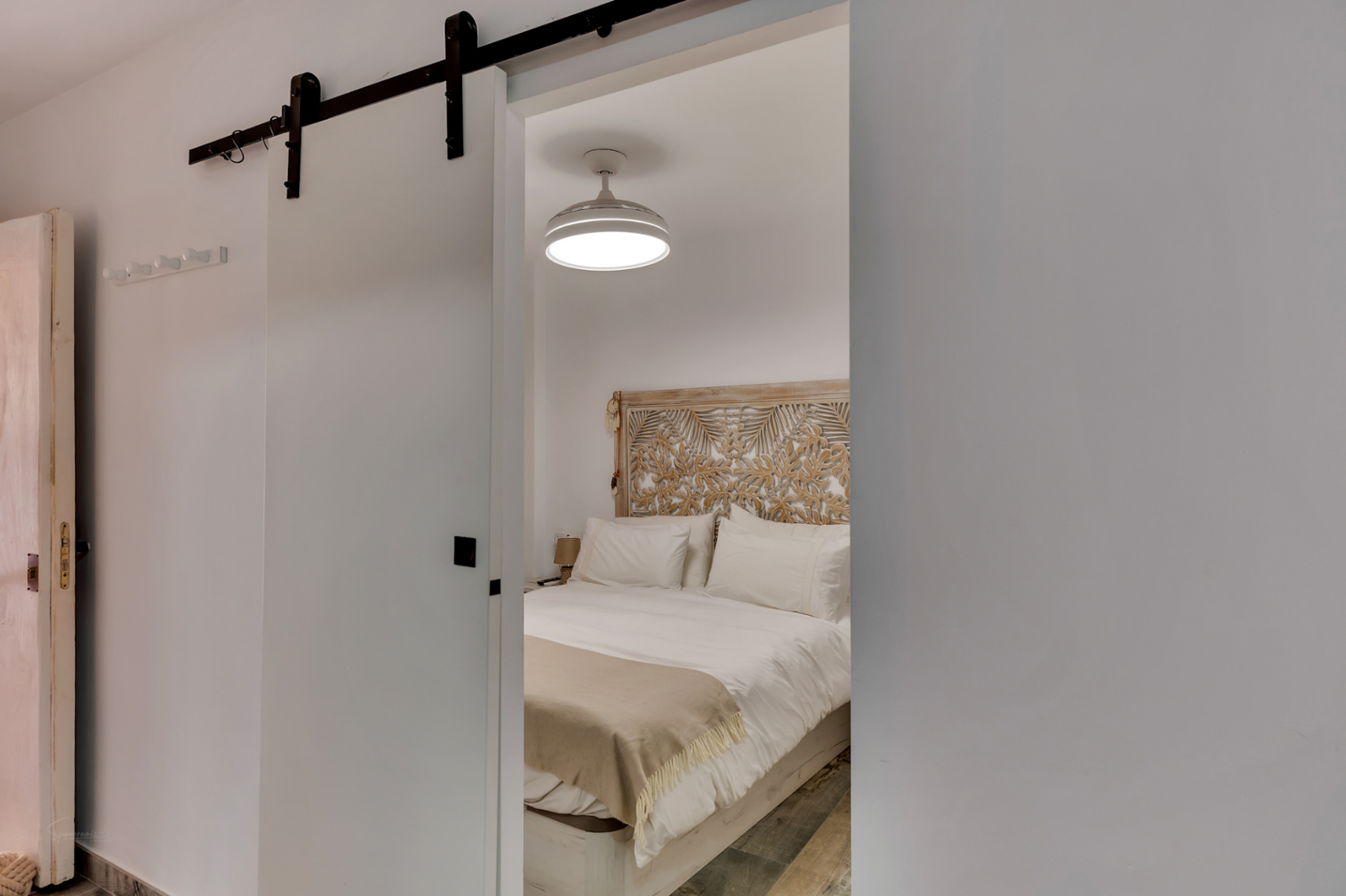 Gelijkvloers appartement in Dénia met zwembad en privéterras