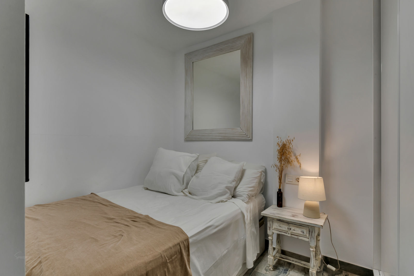 Gelijkvloers appartement in Dénia met zwembad en privéterras