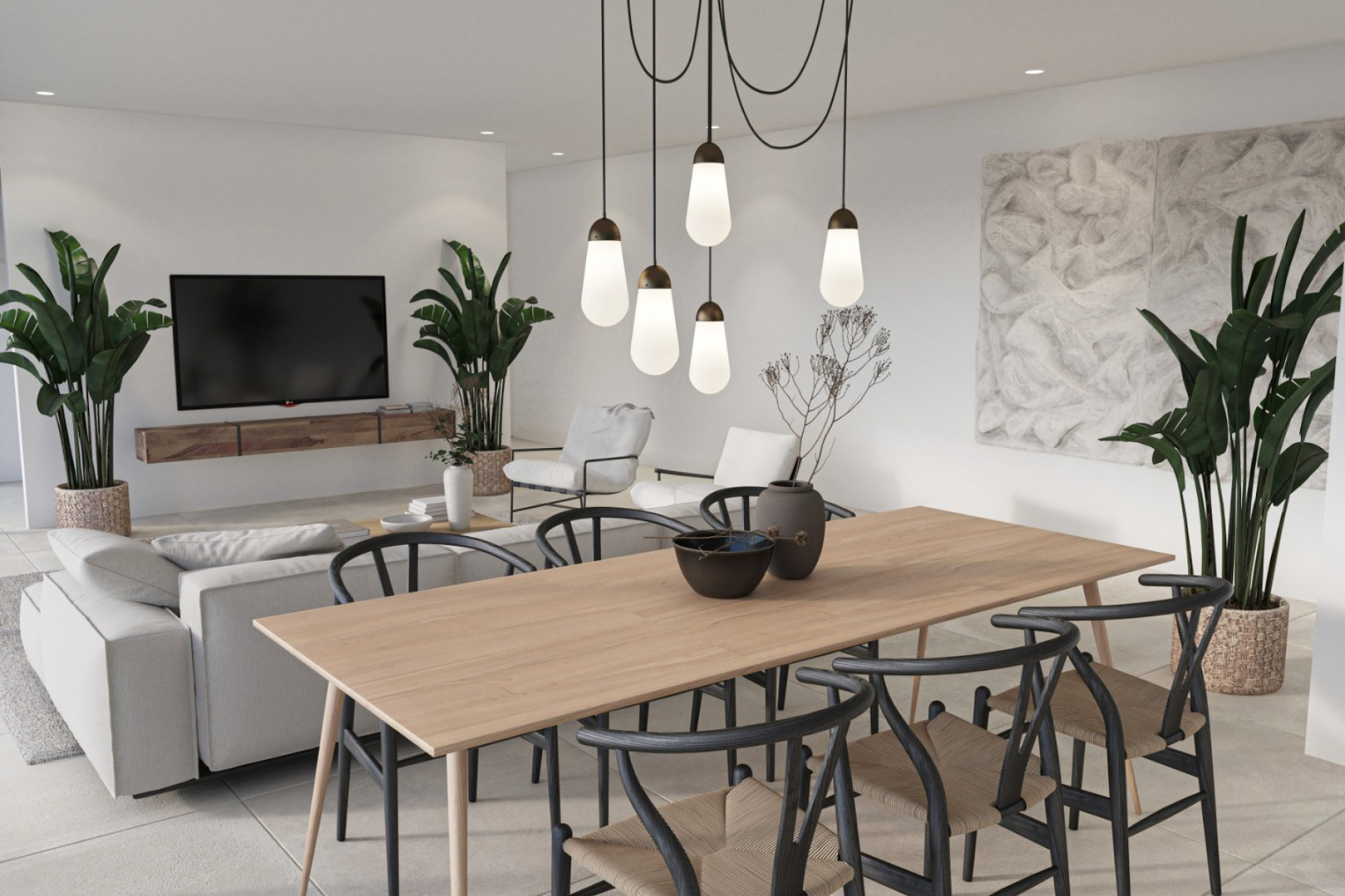Open woon- en eetruimte met een lichte houten tafel, zwarte designstoelen en een moderne clusterhanglamp. Voorzien van een zwevend tv-meubel en natuurlijke planten.
