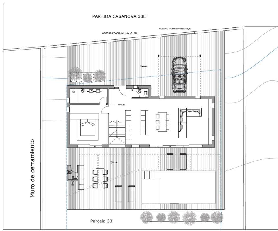 Gedetailleerde plattegrond van de begane grond met open woonkamer, slaapkamer en-suite en buitenruimte met zwembad, buitenkeuken en parkeerplaats.