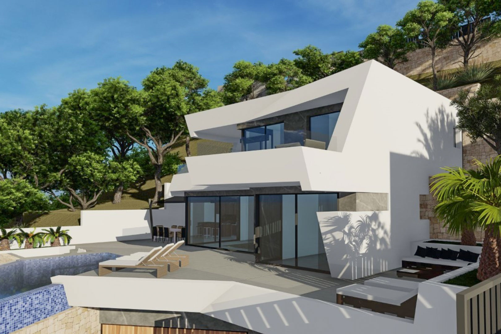 Moderne villa met geometrische architectuur, grote glazen schuifpuien, een overloopzwembad met blauwe mozaïek en diverse terrassen omgeven door groen.