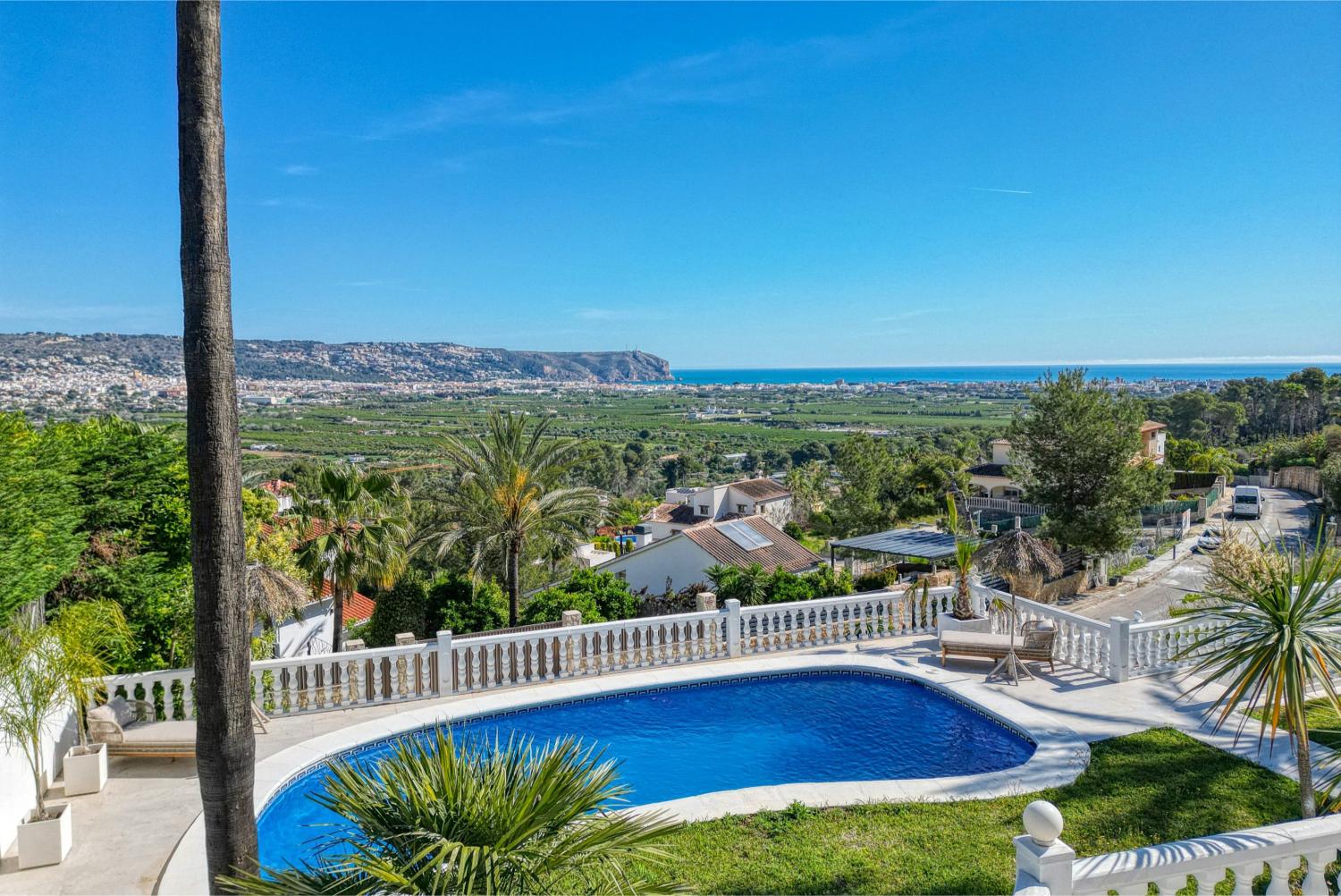 Villa in Jávea Piver: 3 Slaapkamers, Zwembad & Tuin