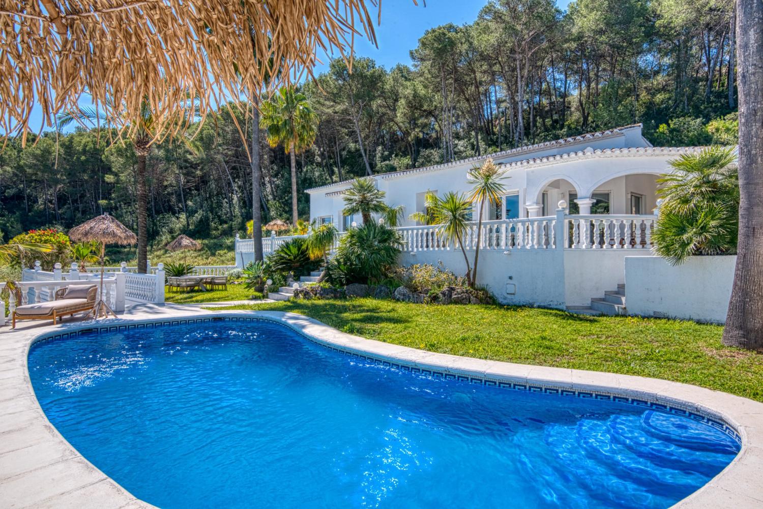 Villa in Jávea Piver: 3 Slaapkamers, Zwembad & Tuin