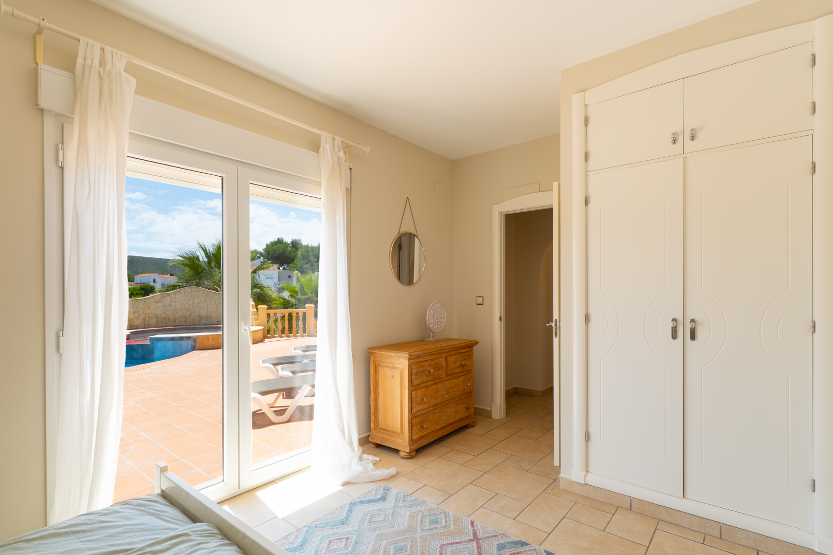 Villa Jávea: 3 Slaapkamers, Zwembad & Tuin! €750.000