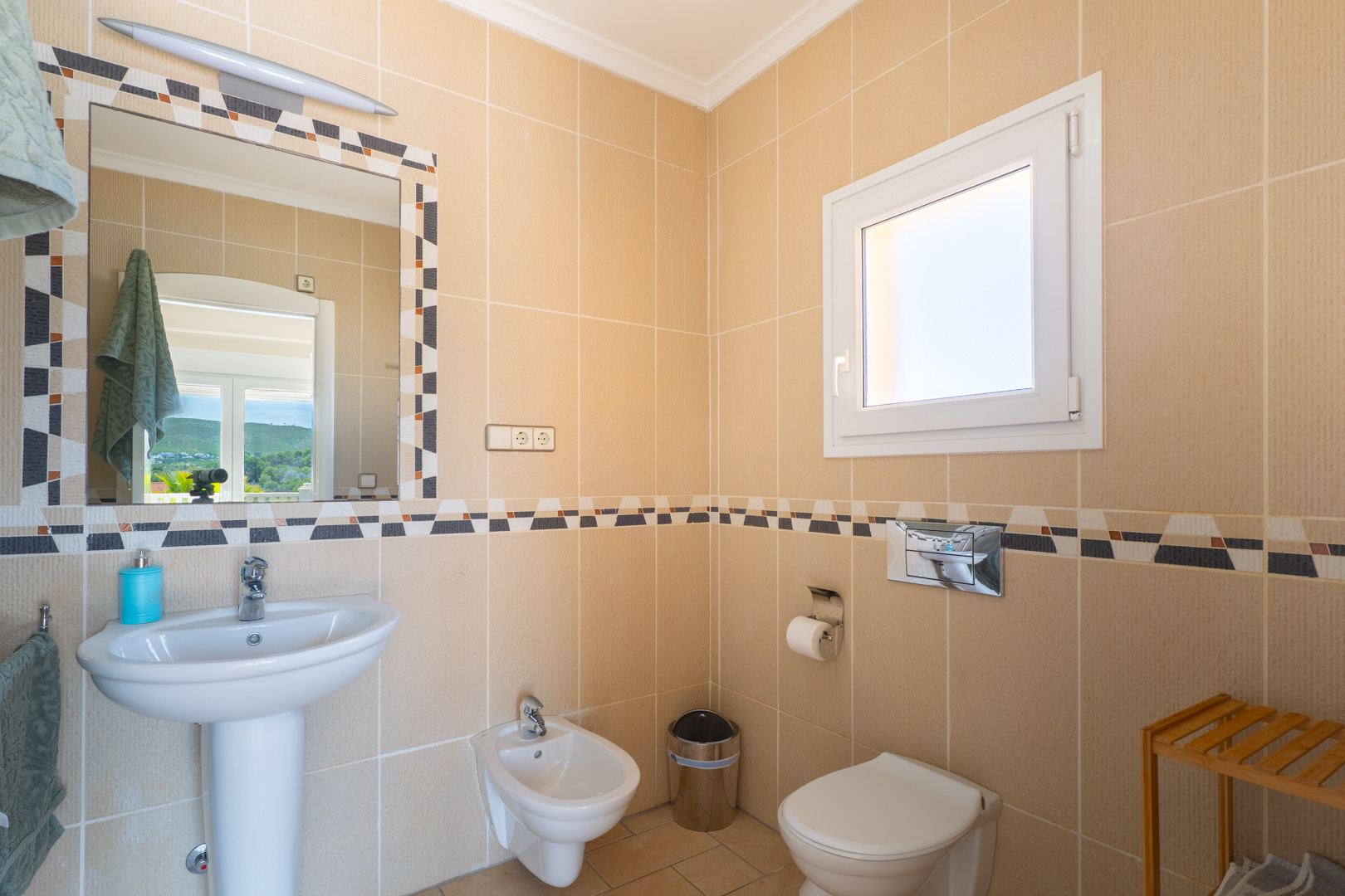 Villa Jávea: 3 Slaapkamers, Zwembad & Tuin! €750.000