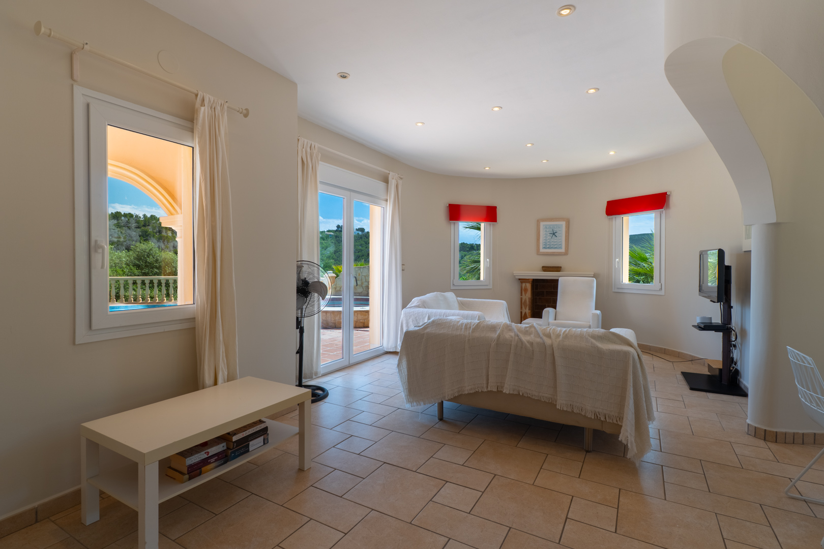Villa Jávea: 3 Slaapkamers, Zwembad & Tuin! €750.000