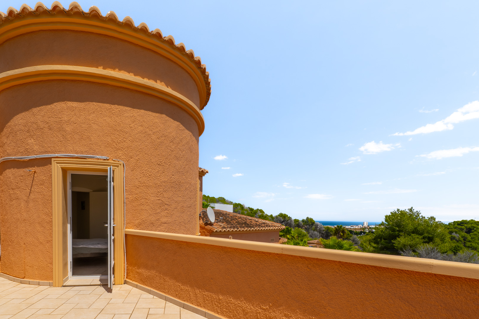 Villa Jávea: 3 Slaapkamers, Zwembad & Tuin! €750.000