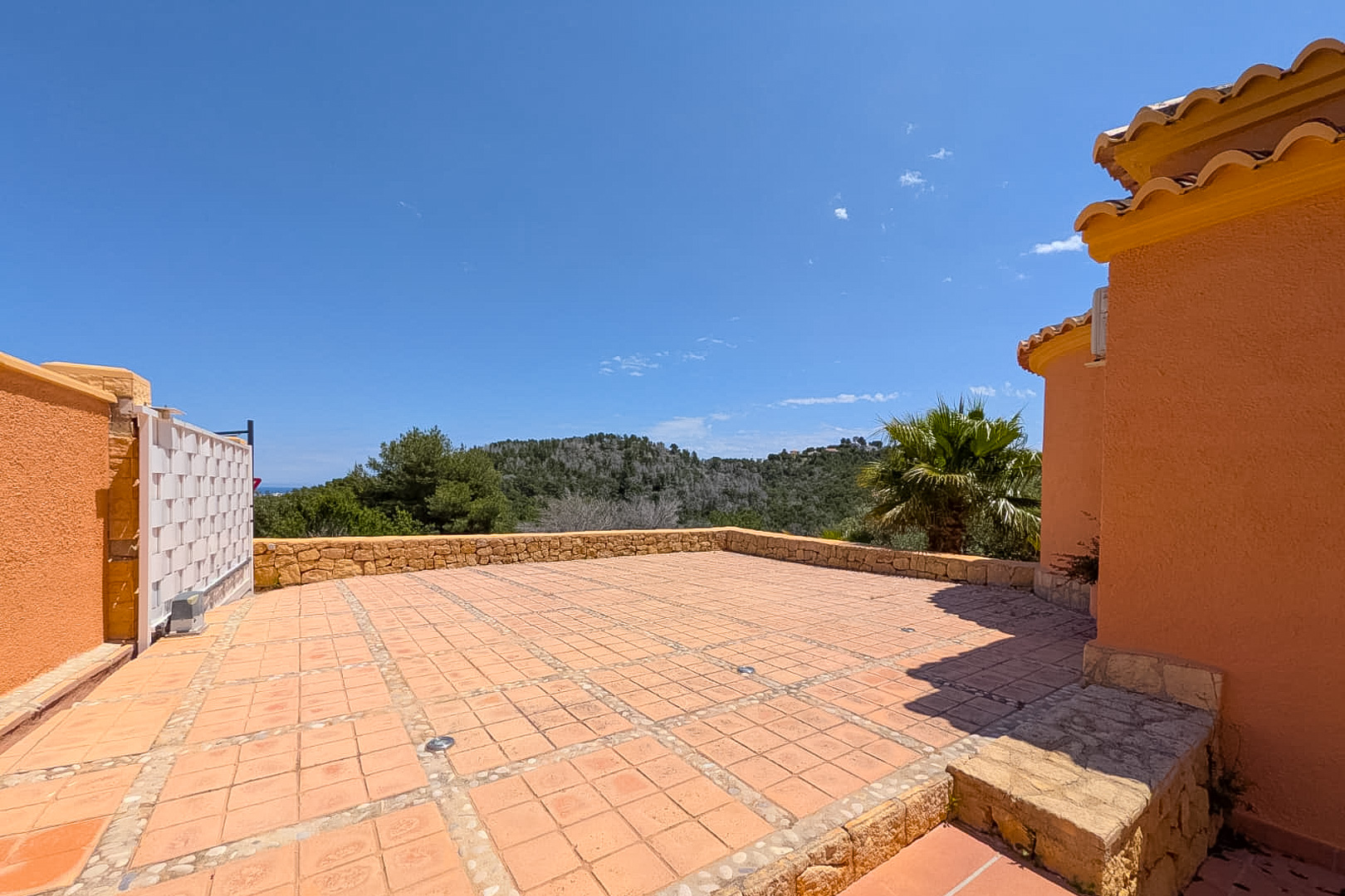 Villa Jávea: 3 Slaapkamers, Zwembad & Tuin! €750.000