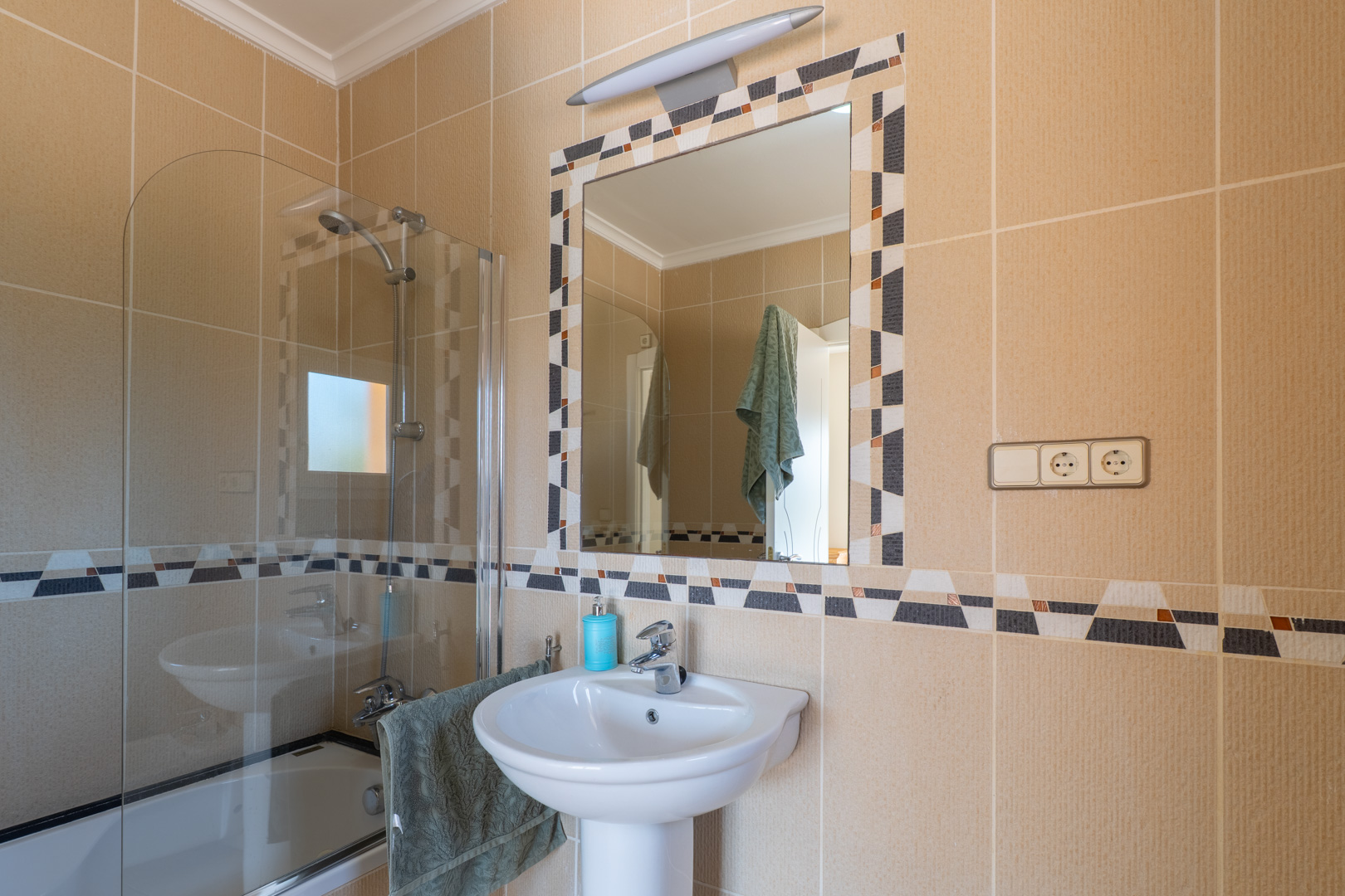 Villa Jávea: 3 Slaapkamers, Zwembad & Tuin! €750.000