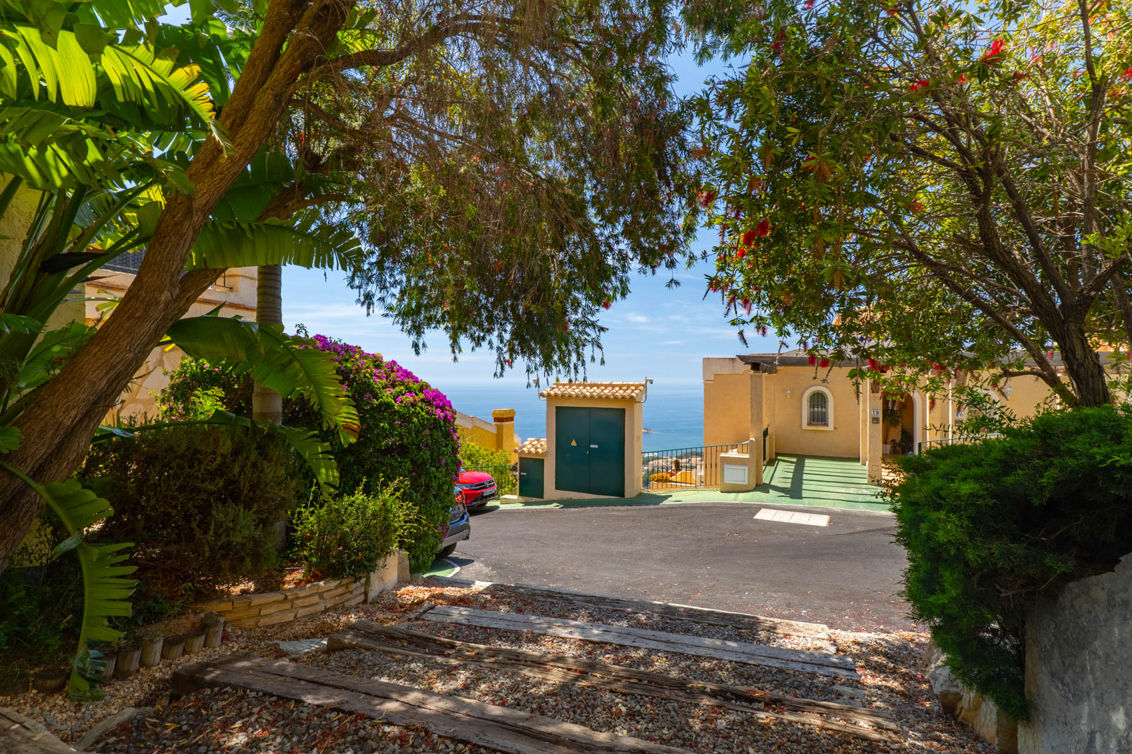 Altea Hills: Ruim 2-Slaapkamer Appartement met Potentie