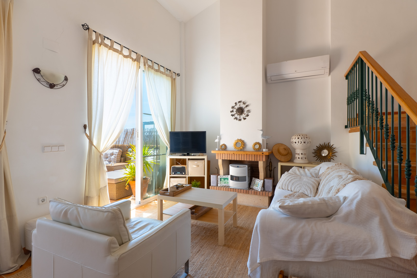 Altea Hills: Ruim 2-Slaapkamer Appartement met Potentie