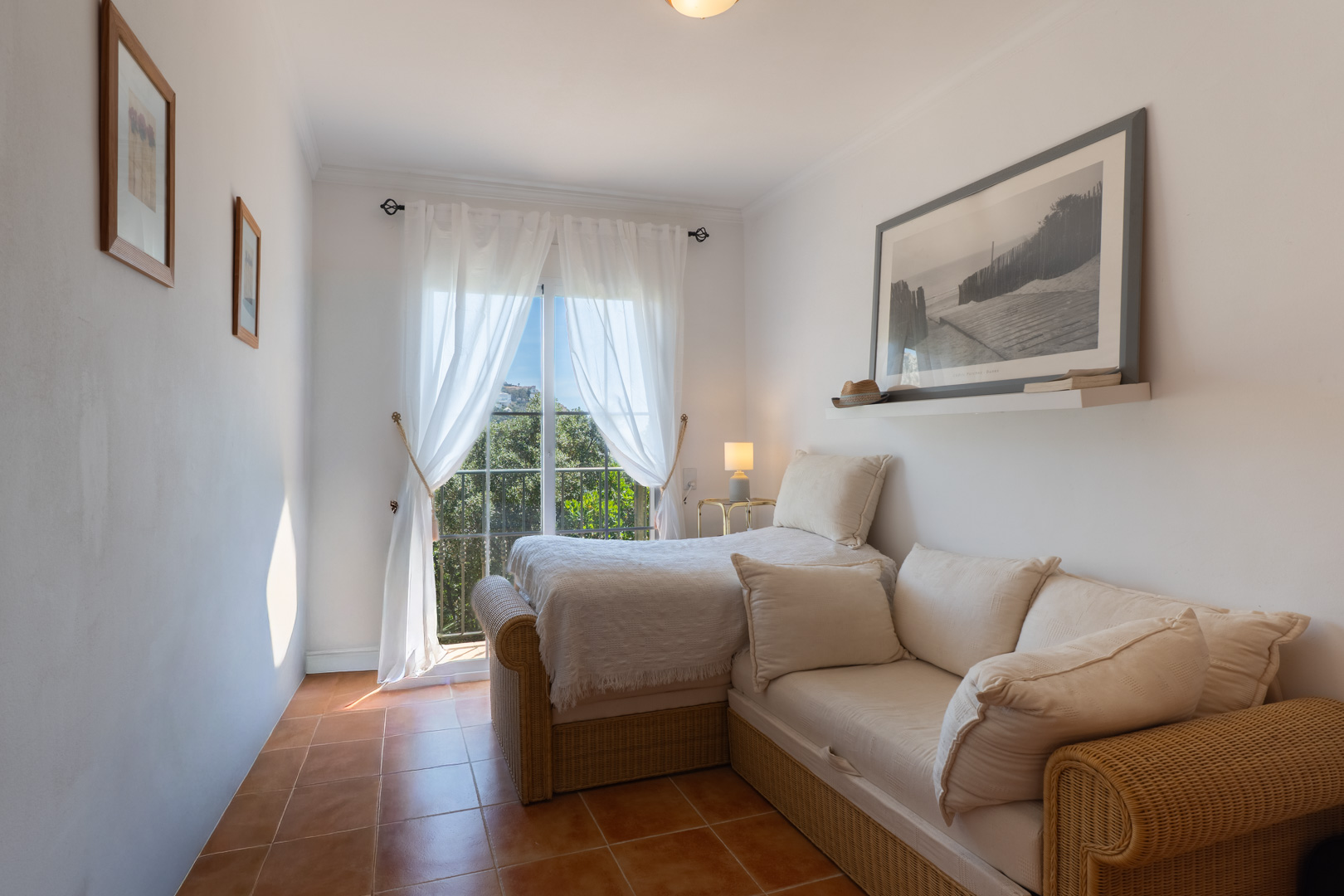 Altea Hills: Ruim 2-Slaapkamer Appartement met Potentie