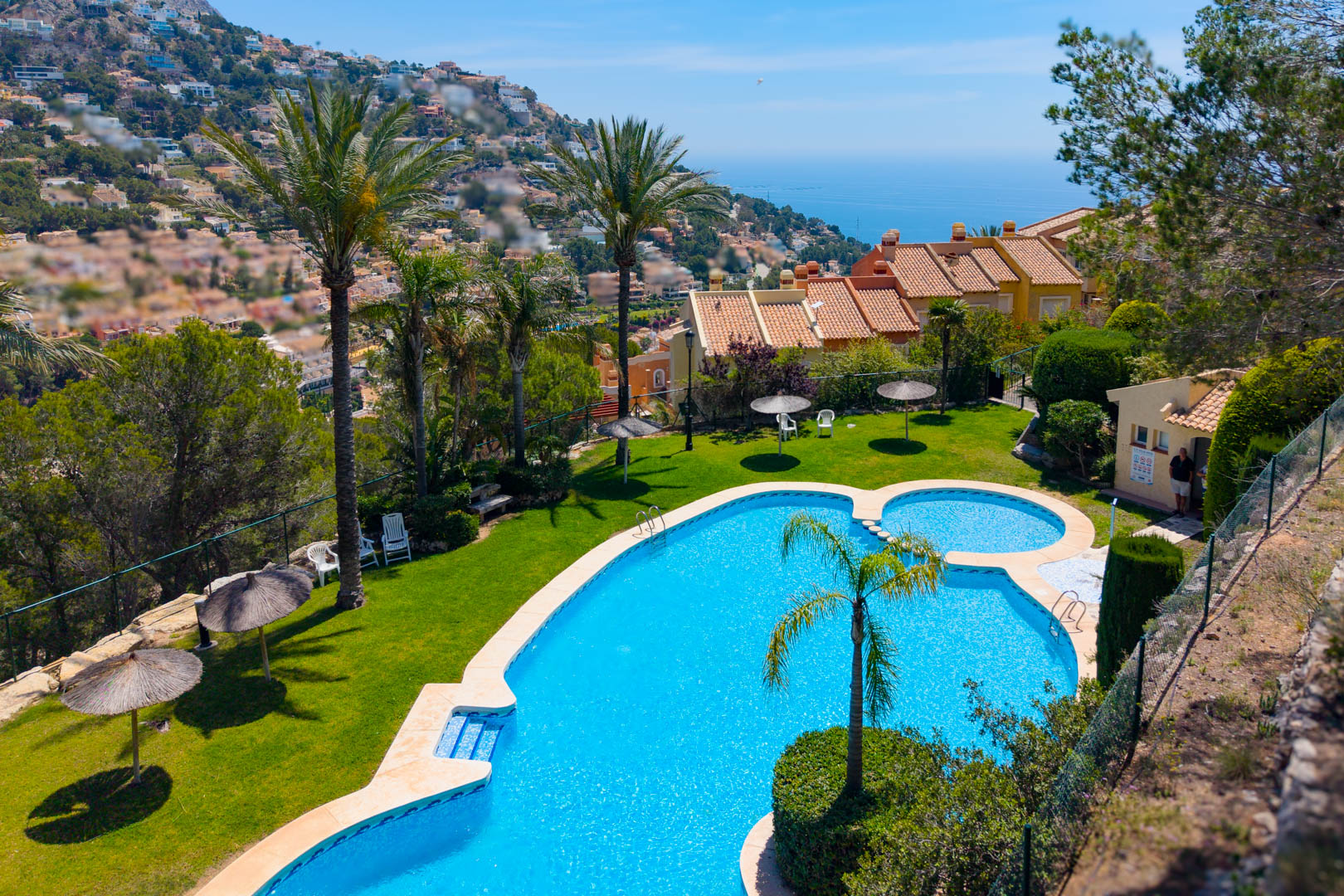Altea Hills: Ruim 2-Slaapkamer Appartement met Potentie