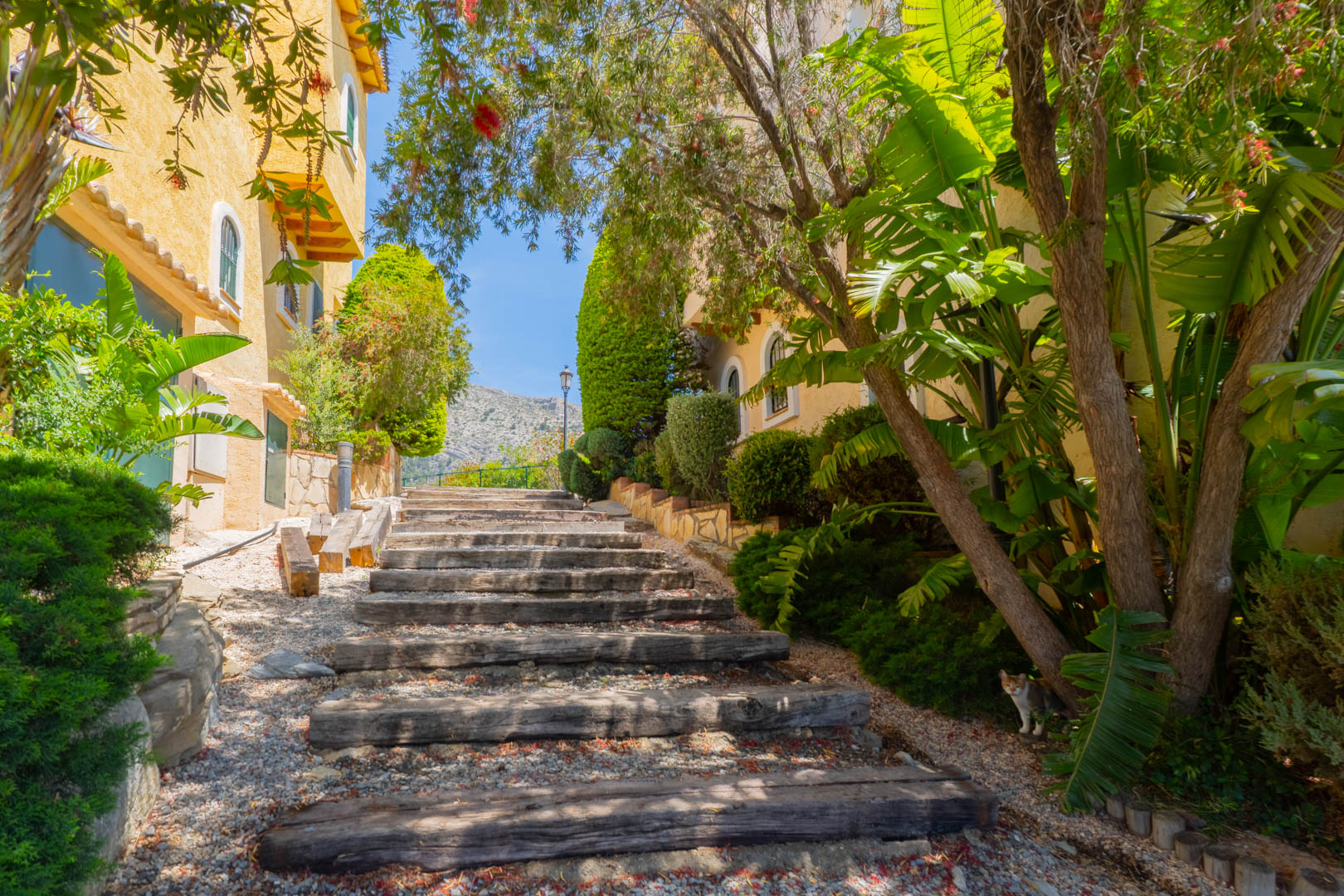 Altea Hills: Ruim 2-Slaapkamer Appartement met Potentie