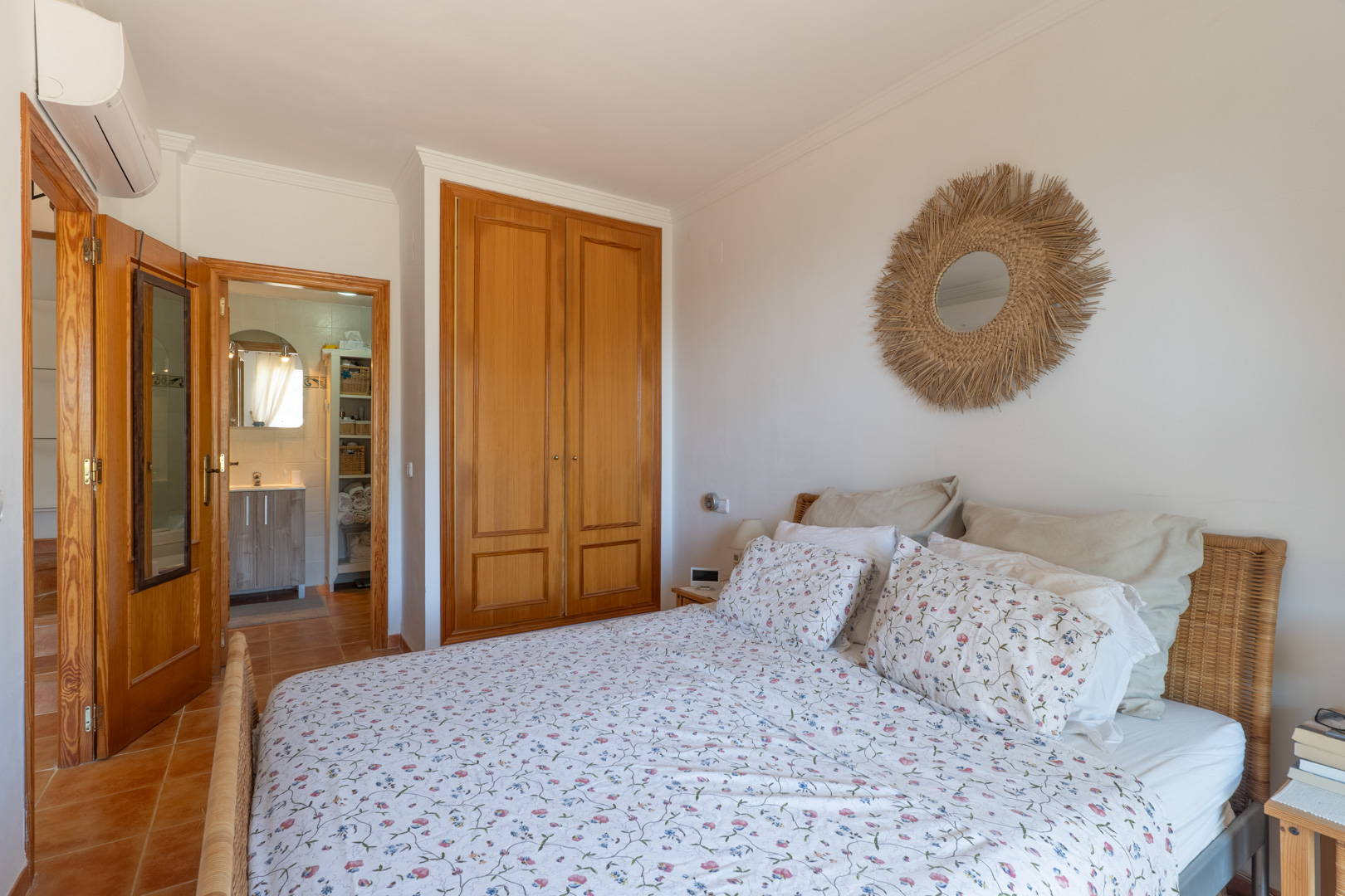 Altea Hills: Ruim 2-Slaapkamer Appartement met Potentie