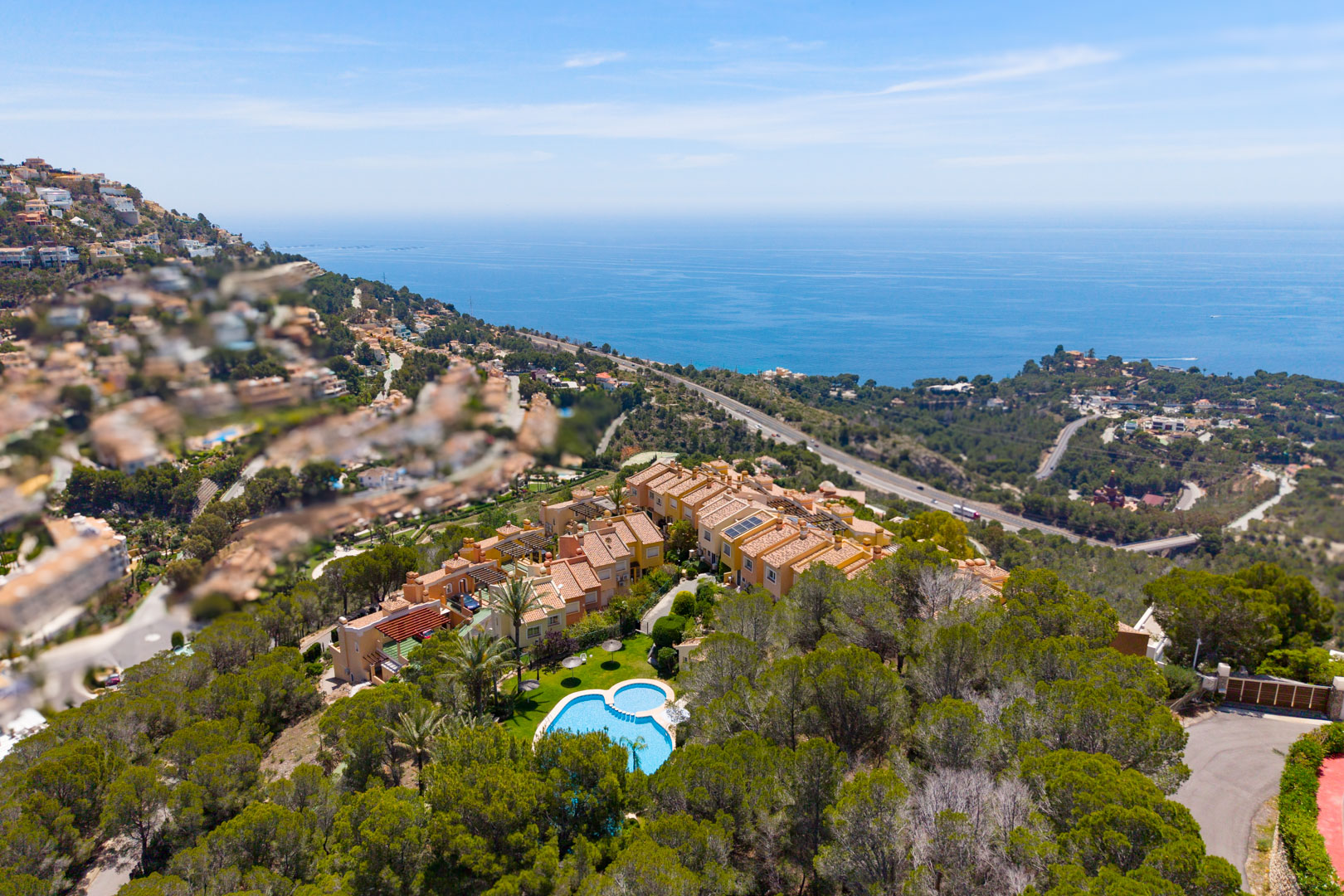 Altea Hills: Ruim 2-Slaapkamer Appartement met Potentie