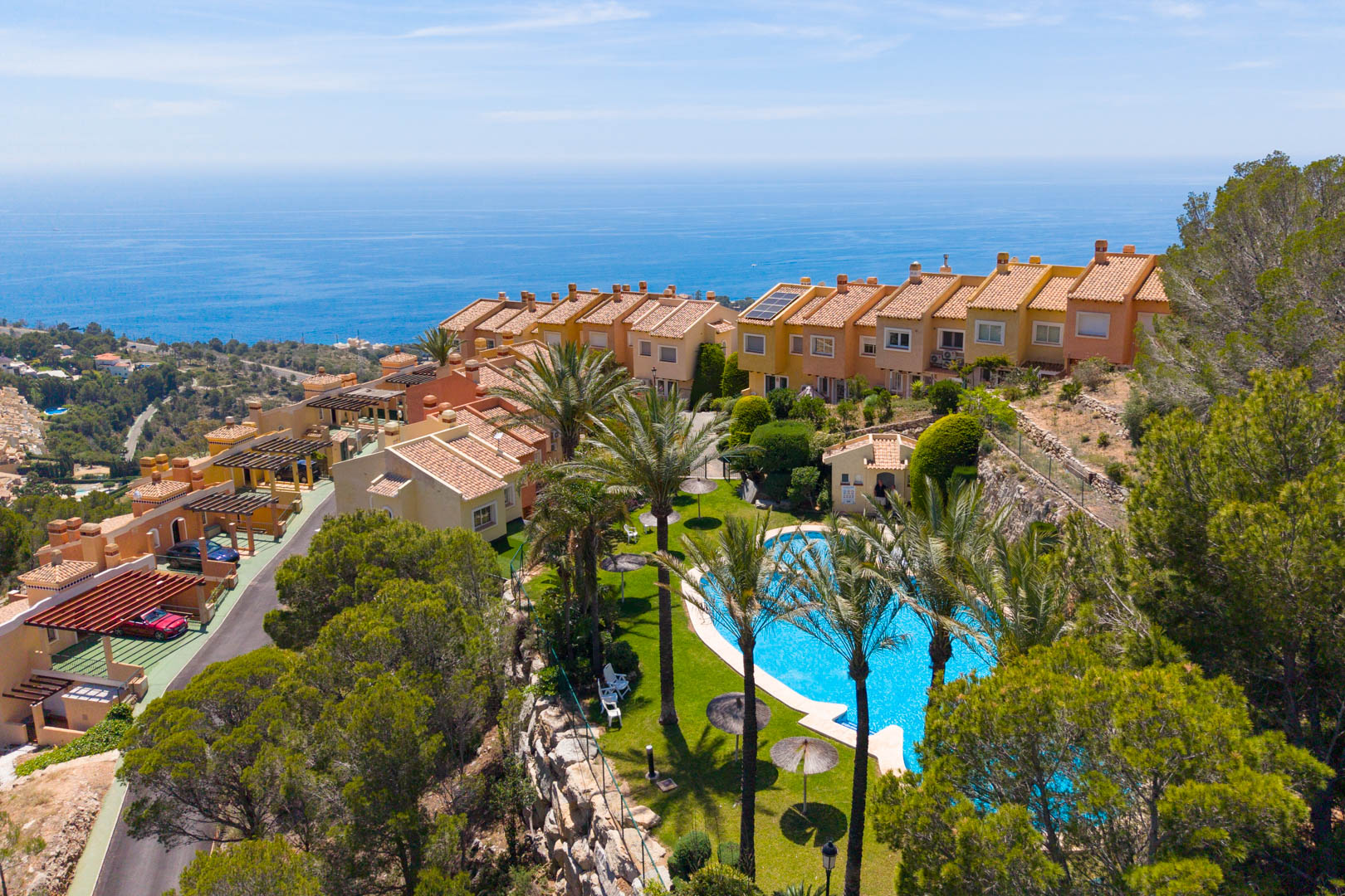 Altea Hills: Ruim 2-Slaapkamer Appartement met Potentie