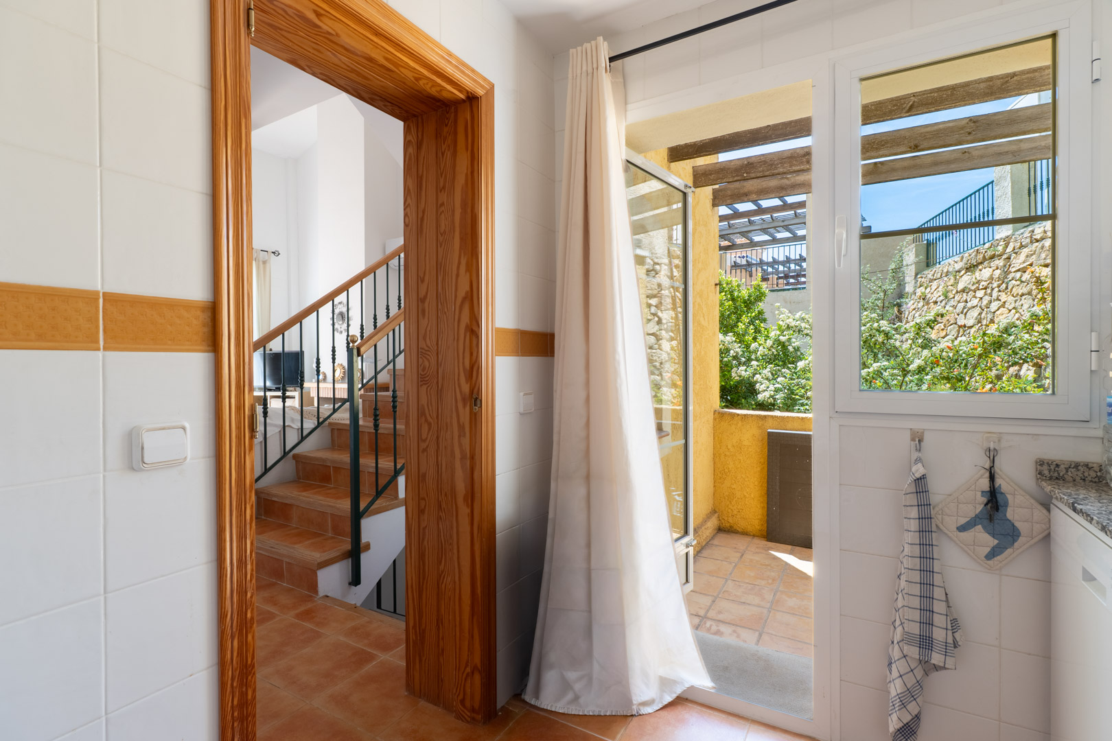 Altea Hills: Ruim 2-Slaapkamer Appartement met Potentie