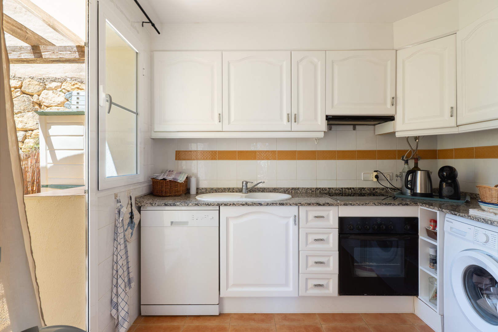 Altea Hills: Ruim 2-Slaapkamer Appartement met Potentie