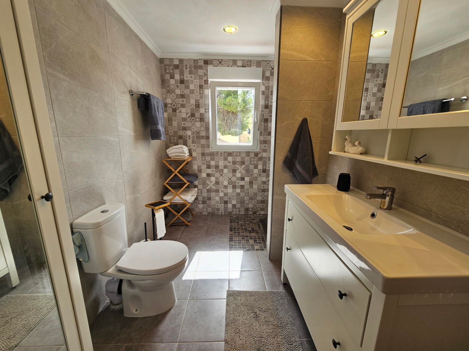 Badkamer met douche